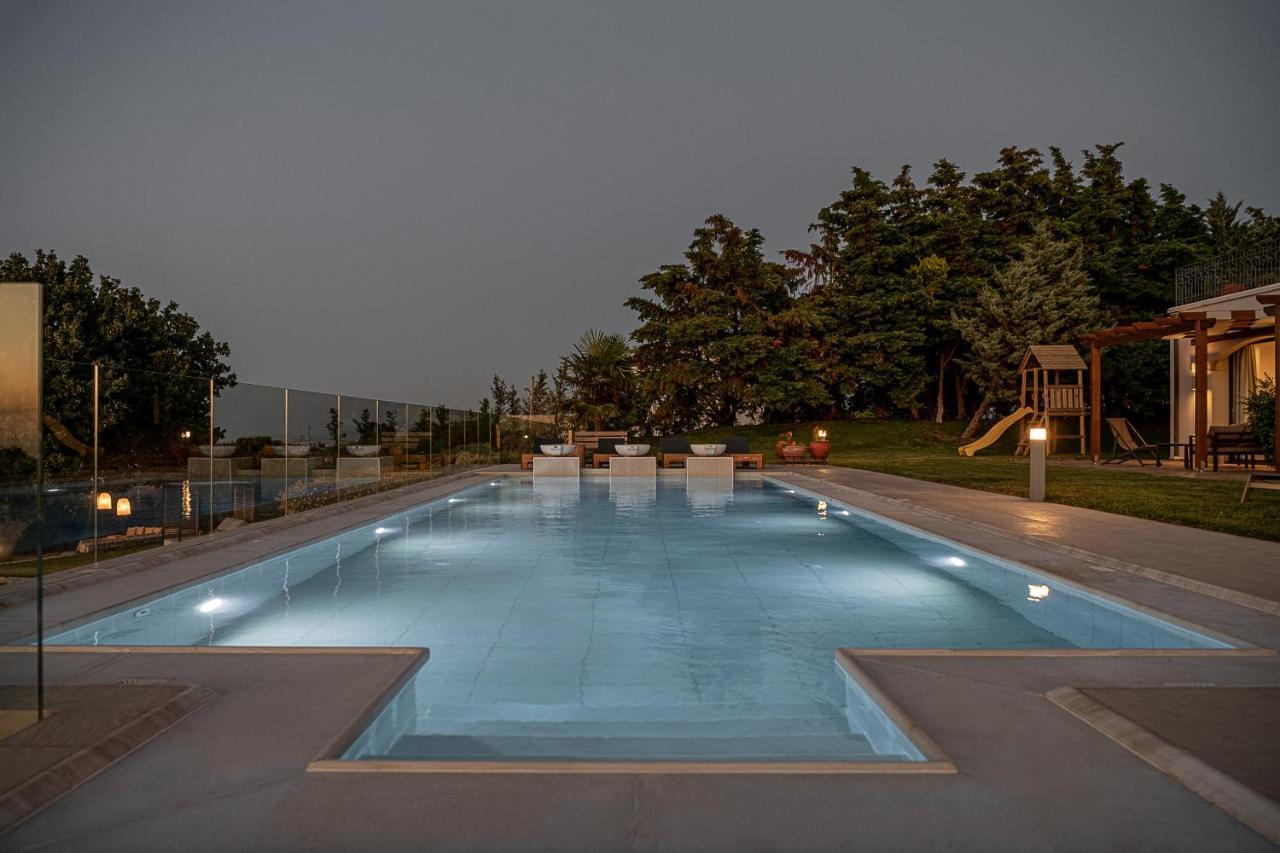 Villa Heora - The Floating Residence Tria Monastiria Exterior photo